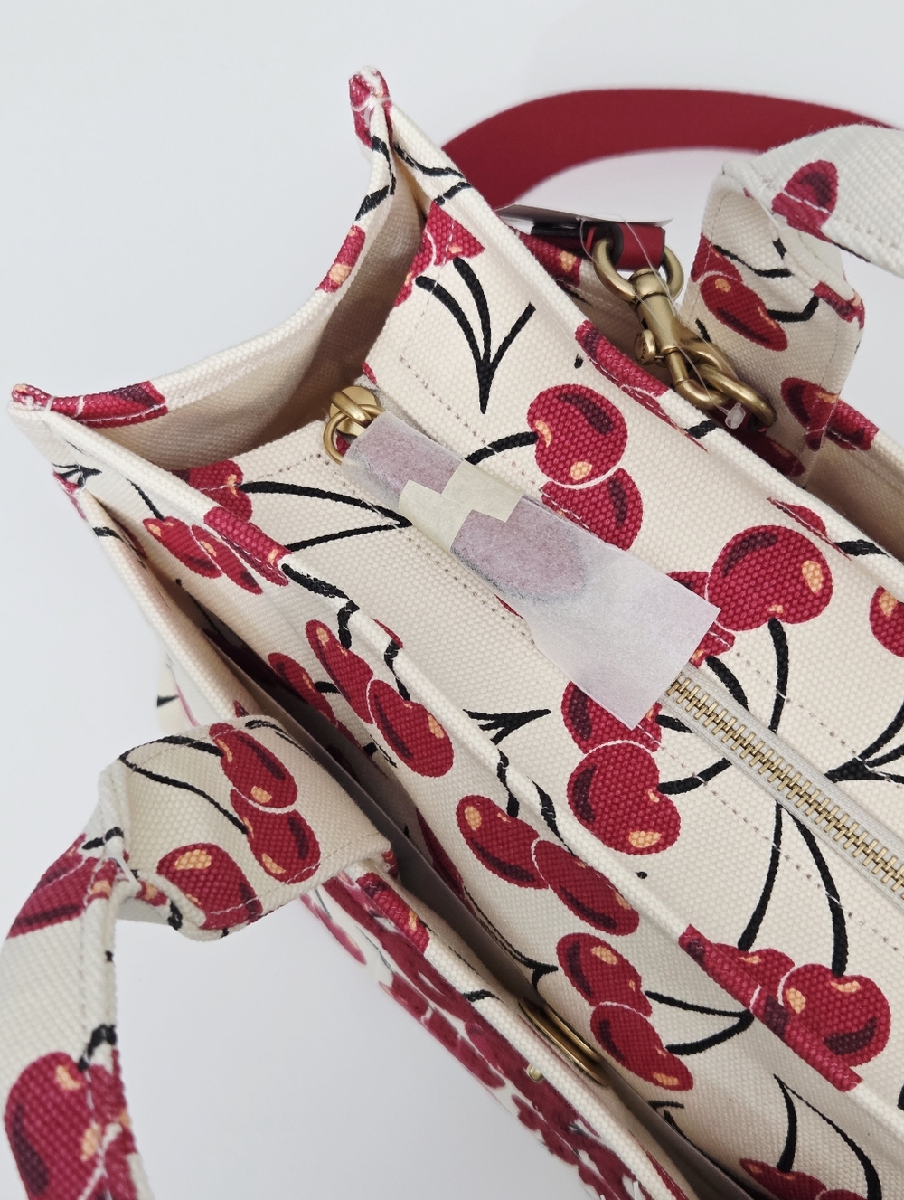 NWT COACH CARGO TOTE BAG WITH CHERRY PRINT - CZ193 LARGEST SIZE - Picture 4 of 10